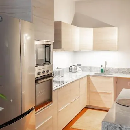 Spacieux Loft Apartment